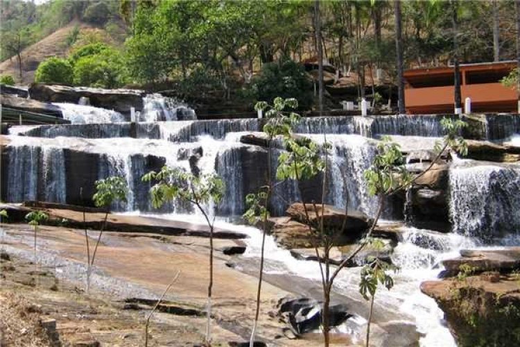 CACHOEIRA DE CIMA (Cachoeira do Paraíso)