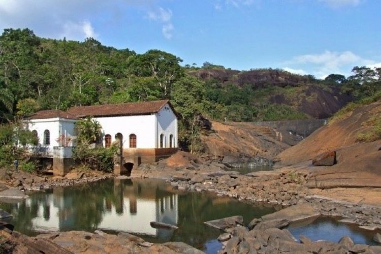 Usina Hidrelétrica e Estação Ambiental de Peti