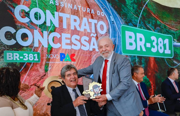 MOVIMENTO PRÓ-VIDAS DA BR-381 HOMENAGEIA O PRESIDENTE LULA COM O TROFÉU TRANKILIN DE OURO